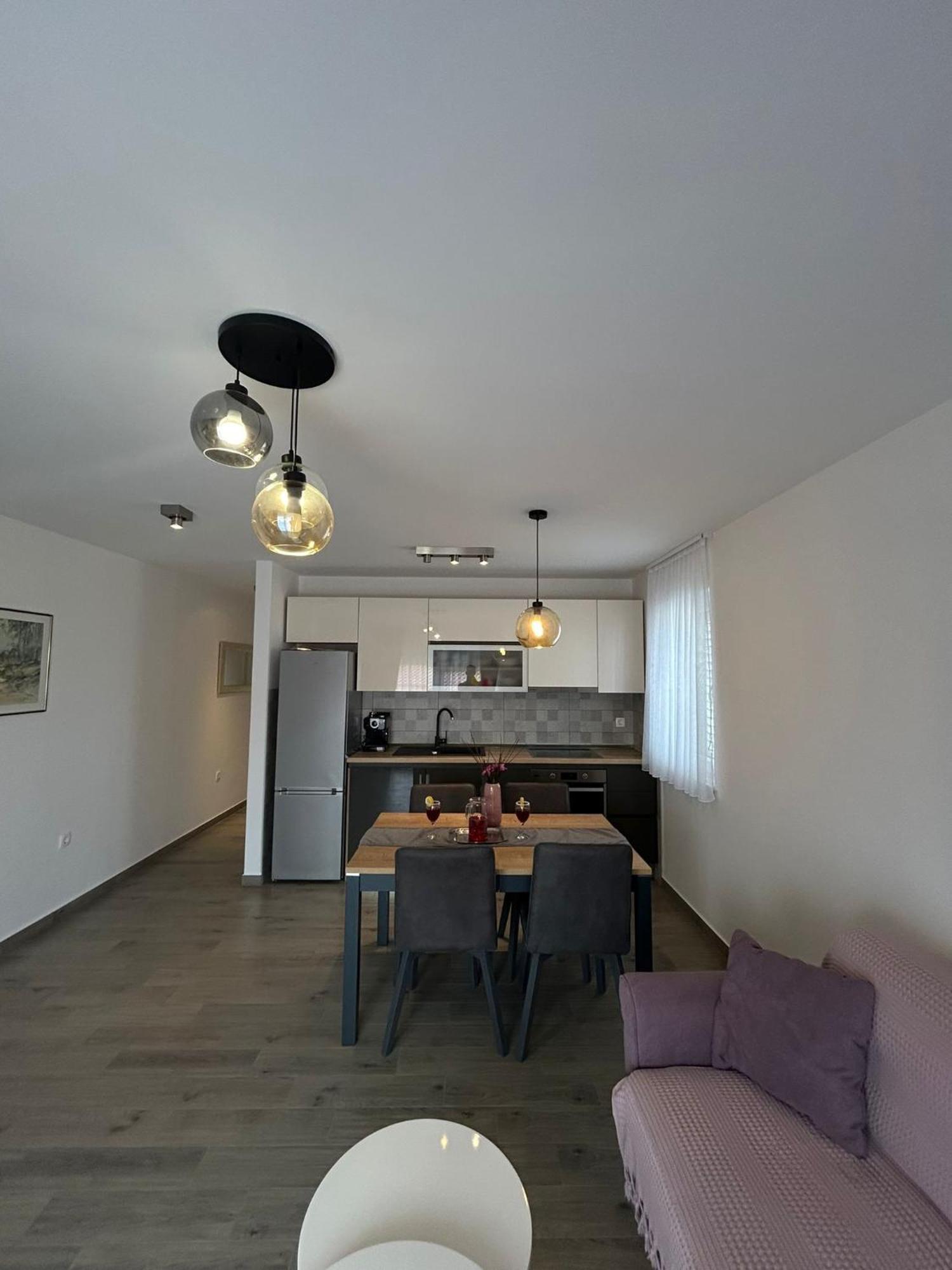 Apartments Vini Donji Seget Exteriér fotografie